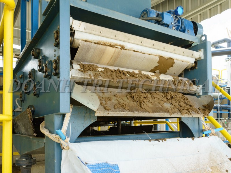 BĂNG TẢI MÁY ÉP BÙN