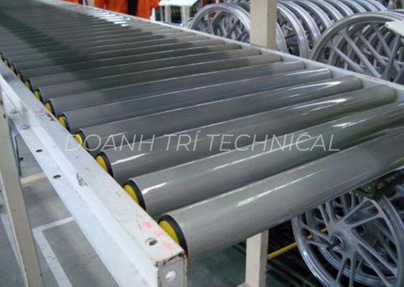 CON LĂN NHỰA PVC