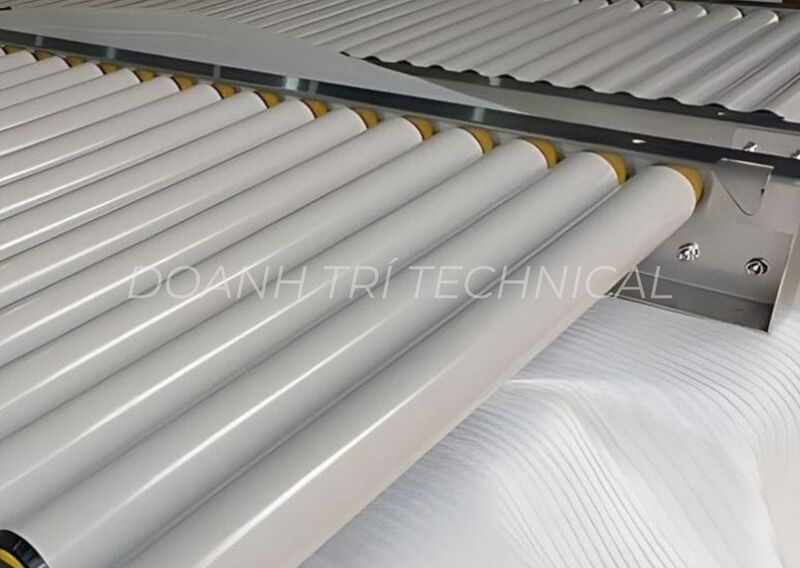 CON LĂN NHỰA PVC