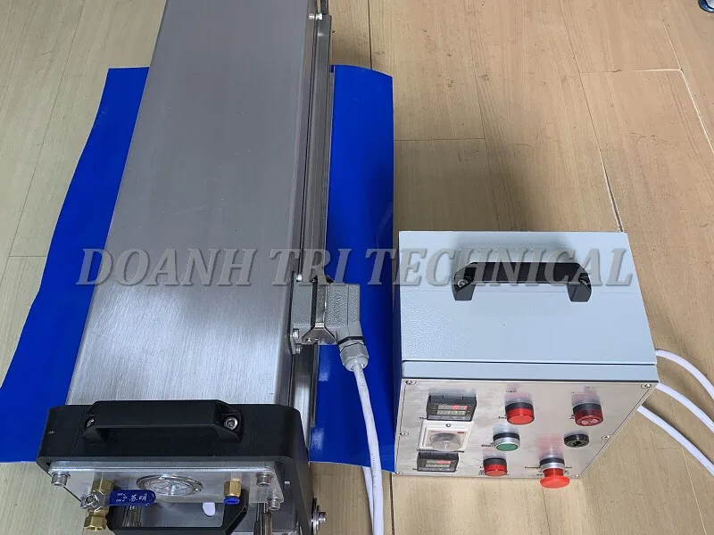 MÁY ÉP DÁN NỐI BĂNG TẢI PVC PU VÀ PE LÀM MÁT BẰNG NƯỚC