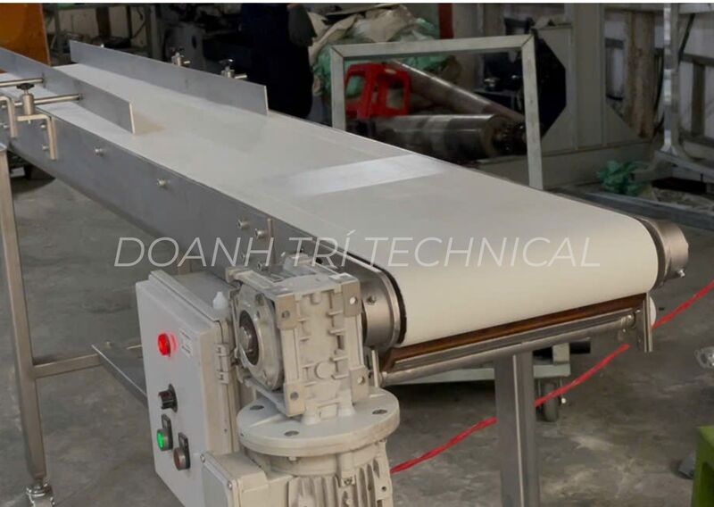 Băng tải là thiết bị cơ khí được sử dụng để vận chuyển hàng hóa, nguyên vật liệu hoặc sản phẩm giữa các vị trí trong nhà máy